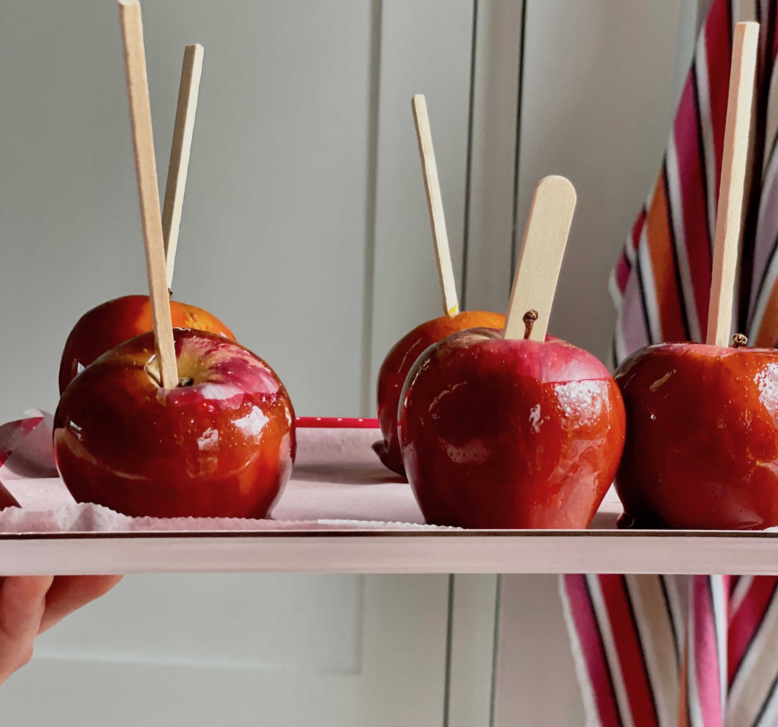 halloween recipes - toffee apples